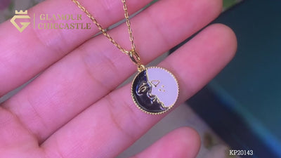 Yellow Gold The Kiss Couple Necklace